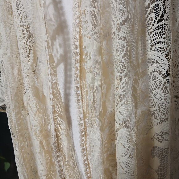NWT Torrid Top One Size Lace Natural Cream Ruana Kimono Wrap Fringe - Picture 5 of 8